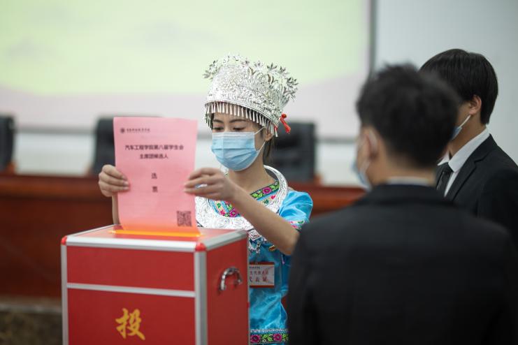 92411027f2bf23e3aac75c4da85d5b5