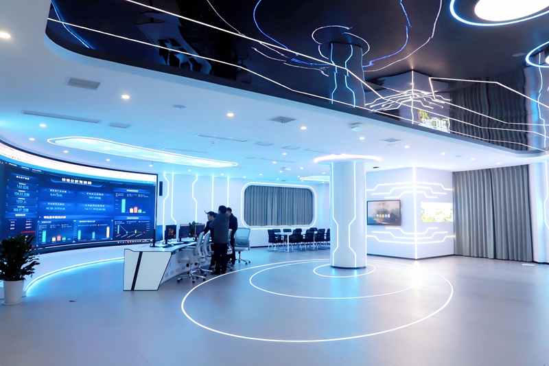 智慧校园大数据指挥中心_副本.jpg 智慧校园大数据指挥中心_副本.jpg