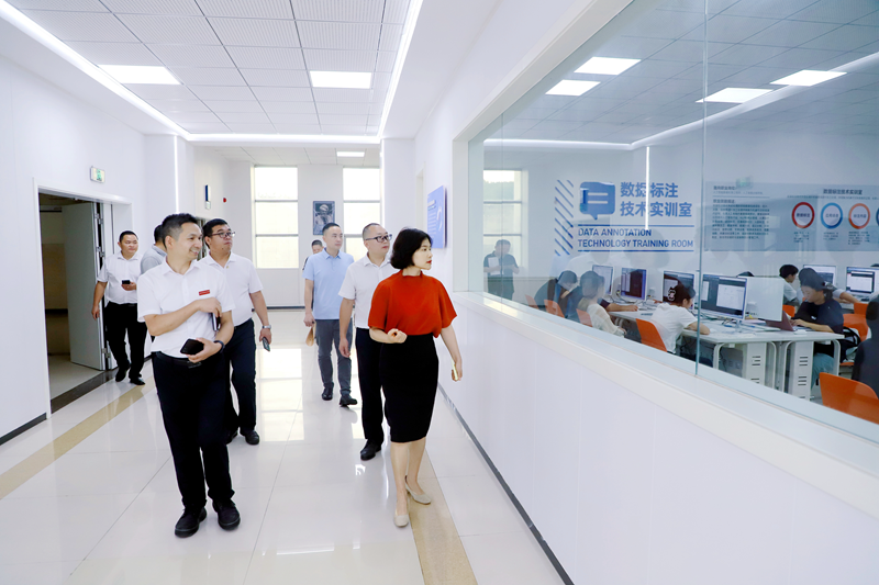 微信图片_20250908163200_862_416.png 微信图片_20250908163200_862_416.png