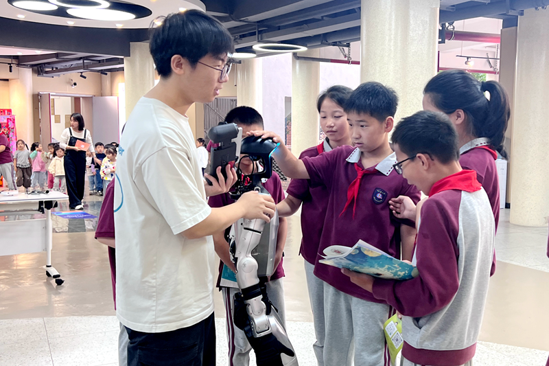 学校参加重庆市2026年“科普班车进区县”活动.png